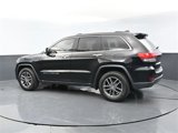Used 2017 Jeep Grand Cherokee Limited image 3