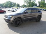 Used 2018 Jeep Grand Cherokee Altitude image 2
