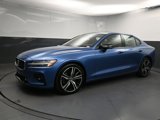 Used 2020 Volvo S60 T5 R-Design image 4