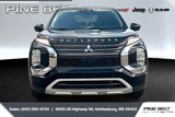 Used 2023 Mitsubishi Outlander SE image 3