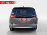 New 2025 Chrysler Pacifica Select image 4