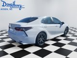 Used 2023 Toyota Camry SE image 5
