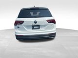 Certified 2022 Volkswagen Tiguan SE image 5