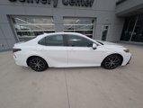 Used 2023 Toyota Camry SE image 4