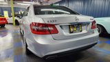 Used 2011 Mercedes-Benz E 550 4MATIC Sedan image 4