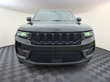 Used 2023 Jeep Grand Cherokee Altitude image 2