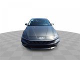 Used 2025 Hyundai Elantra SE image 3