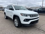 Used 2022 Jeep Compass Latitude image 3