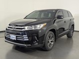 Used 2017 Toyota Highlander LE image 3