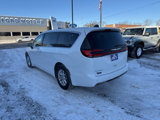 Used 2023 Chrysler Pacifica Touring-L image 5
