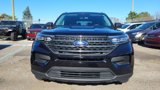 Used 2022 Ford Explorer XLT image 3