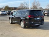 New 2025 Chrysler Pacifica Select image 5