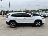 Used 2019 Jeep Cherokee Limited image 4
