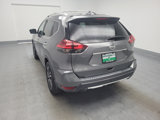 Used 2017 Nissan Rogue SL image 6
