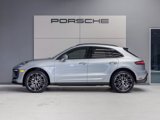 Certified 2024 Porsche Macan image 2