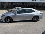 Used 2024 Toyota Camry SE image 2