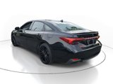 Used 2022 Toyota Avalon XSE image 3
