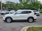 Used 2018 Nissan Rogue SV image 3
