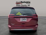 Used 2023 Chrysler Pacifica Touring-L image 5