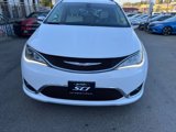 Used 2017 Chrysler Pacifica Limited w/ Tire & Wheel Group image 2