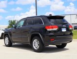 Used 2019 Jeep Grand Cherokee Laredo image 3