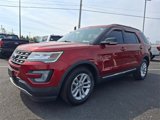 Certified 2017 Ford Explorer XLT image 3