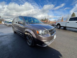 Used 2017 Dodge Grand Caravan SE image 4