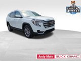 Used 2024 GMC Terrain SLT image 3