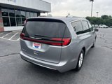 Used 2021 Chrysler Pacifica Touring-L image 6