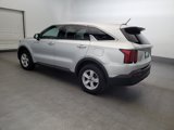 Used 2022 Kia Sorento LX image 3