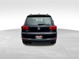 Used 2016 Volkswagen Tiguan S image 5