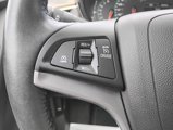 Used 2022 Chevrolet Trax LT w/ LT Convenience Package image 6