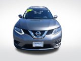 Used 2016 Nissan Rogue SV w/ SV Premium Package image 2