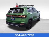 New 2025 Volkswagen Taos SE image 5