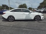 Used 2024 Hyundai Elantra SEL w/ Convenience Package image 4