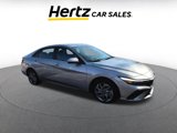 Used 2024 Hyundai Elantra SEL image 2