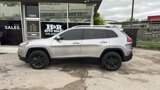 Used 2018 Jeep Cherokee Latitude w/ Cold Weather Group image 2