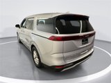 Used 2022 Kia Carnival LX image 4