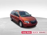 Used 2006 Chrysler Town & Country Touring image 2