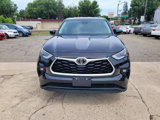 Used 2021 Toyota Highlander LE image 2