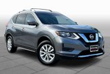 Used 2017 Nissan Rogue SV image 2