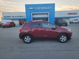Used 2022 Chevrolet Trax LT w/ LT Convenience Package image 3