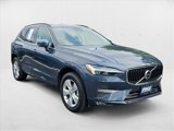 Used 2022 Volvo XC60 B5 Momentum w/ Climate Package image 3