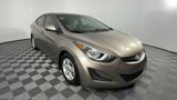 Used 2014 Hyundai Elantra SE image 2
