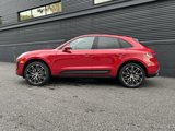 Certified 2025 Porsche Macan image 2