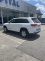Used 2018 Jeep Grand Cherokee Laredo image 4