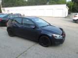 Used 2017 Volkswagen Golf S image 4