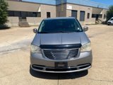 Used 2014 Chrysler Town & Country Touring image 2