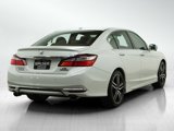 Used 2017 Honda Accord Touring image 5