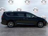 Used 2017 Chrysler Pacifica Limited image 6